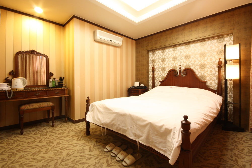 Gallery Tourist Hotel Τσεονγκού Εξωτερικό φωτογραφία