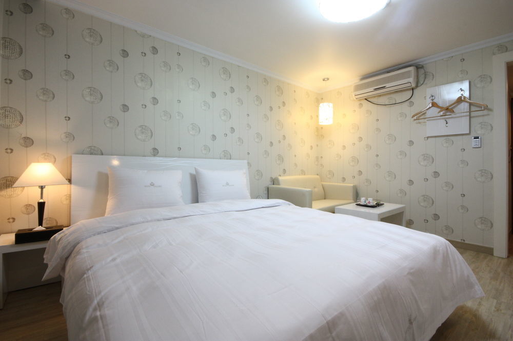 Gallery Tourist Hotel Τσεονγκού Εξωτερικό φωτογραφία